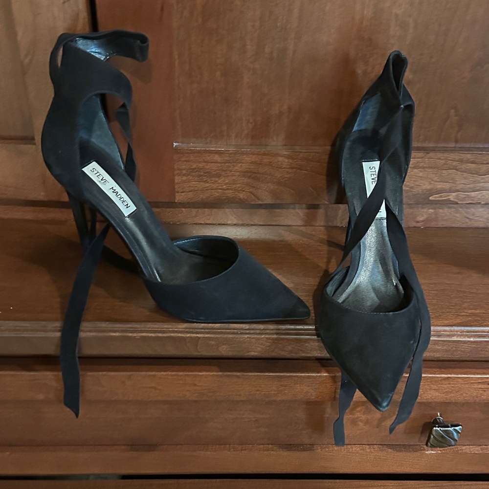 Steve Madden Black Heels with Ribbon Accents